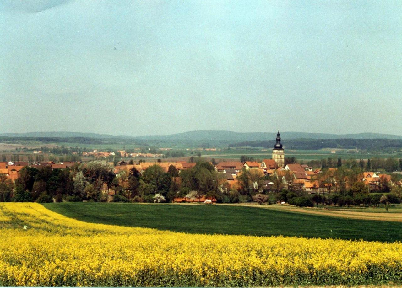 Landgasthof "Zur Linde" Irmelshausen Екстер'єр фото